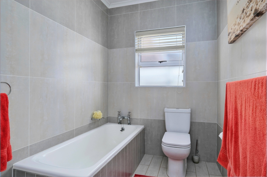 3 Bedroom Property for Sale in Sherwood Eastern Cape